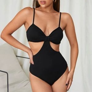 NWOT Knot Front Cutout Detail Cami Bodysuit